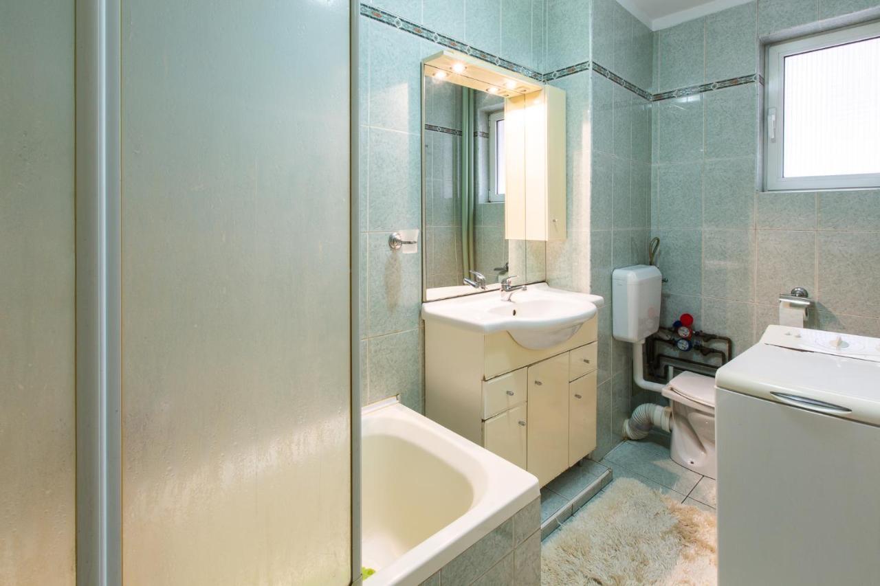 Cozy Apartment Bucarest Esterno foto